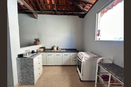 Casa à venda com 88m², 3 quartos e 3 vagas
