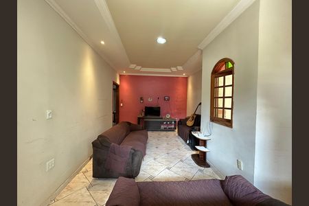 Casa à venda com 88m², 3 quartos e 3 vagas