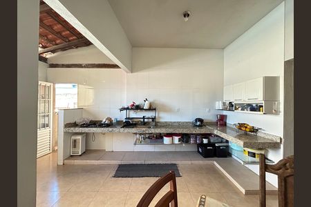 Casa à venda com 88m², 3 quartos e 3 vagas