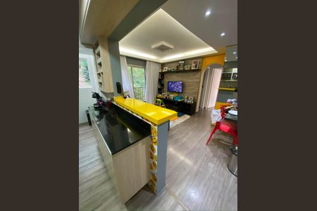 Apartamento à venda com 55m², 2 quartos e 2 vagas Apartamento à venda com 55m², 2 quartos e 2 vagasCozinha