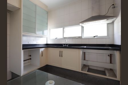 Casa de condomínio à venda com 245m², 4 quartos e 3 vagasCozinha
