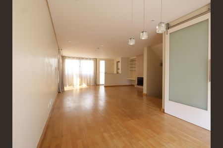 Casa de condomínio à venda com 245m², 4 quartos e 3 vagasSala de Jantar