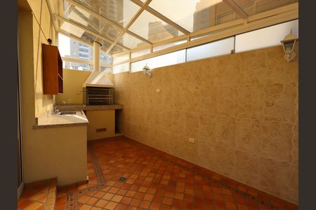 Casa de condomínio à venda com 245m², 4 quartos e 3 vagasChurrasqueira