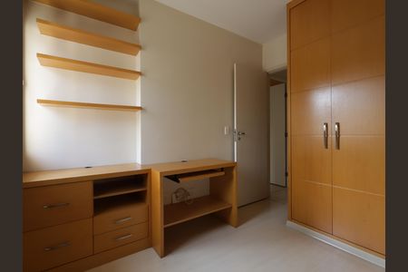 Casa de condomínio à venda com 245m², 4 quartos e 3 vagasQuarto 1