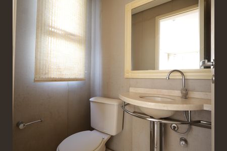 Casa de condomínio à venda com 245m², 4 quartos e 3 vagasLavabo