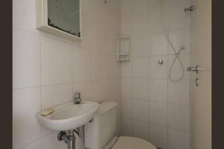 Casa de condomínio à venda com 245m², 4 quartos e 3 vagasBanheiro de serviço