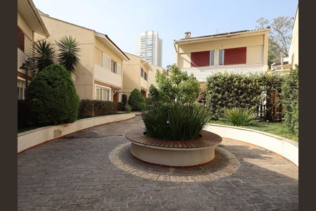 Casa de condomínio à venda com 245m², 4 quartos e 3 vagasÁrea comum