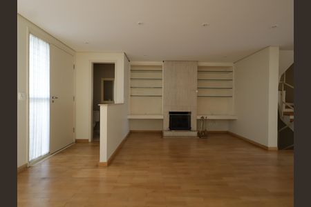 Casa de condomínio à venda com 245m², 4 quartos e 3 vagasSala