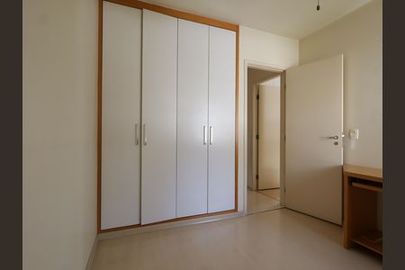 Casa de condomínio à venda com 245m², 4 quartos e 3 vagasQuarto 2