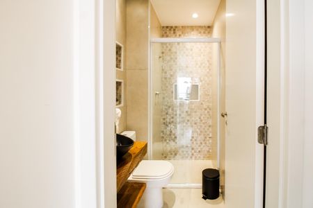 Apartamento à venda com 79m², 2 quartos e 2 vagas Apartamento à venda com 79m², 2 quartos e 2 vagasBanheiro 2