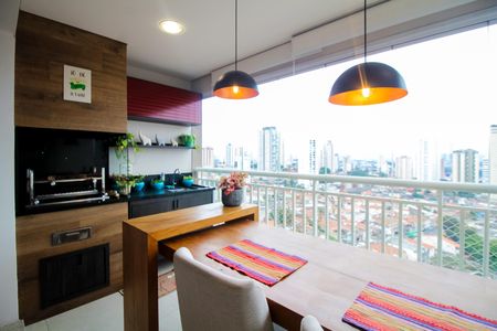 Apartamento à venda com 79m², 2 quartos e 2 vagas Apartamento à venda com 79m², 2 quartos e 2 vagasVaranda