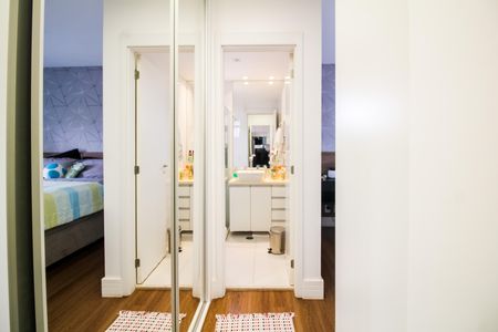 Apartamento à venda com 79m², 2 quartos e 2 vagas Apartamento à venda com 79m², 2 quartos e 2 vagasSuite