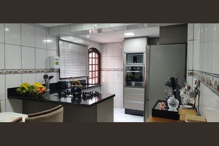 Casa à venda com 2 quartos, 160m² em Vila Princesa Isabel, São Paulo