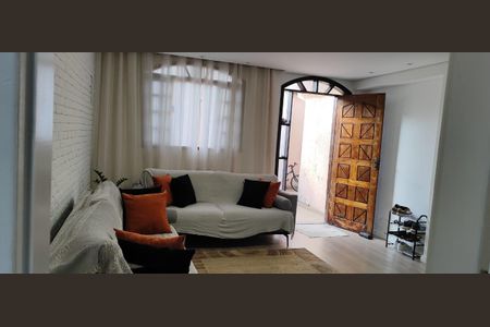 Casa à venda com 2 quartos, 160m² em Vila Princesa Isabel, São Paulo