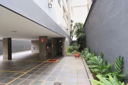 Apartamento para alugar com 184m², 4 quartos e 2 vagas Apartamento para alugar com 184m², 4 quartos e 2 vagasEntrada