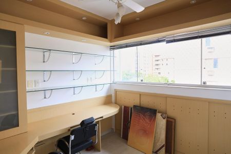 Apartamento para alugar com 184m², 4 quartos e 2 vagas Apartamento para alugar com 184m², 4 quartos e 2 vagasEscritório