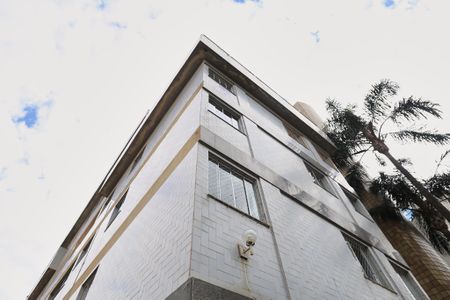 Apartamento para alugar com 184m², 4 quartos e 2 vagas Apartamento para alugar com 184m², 4 quartos e 2 vagasFachada