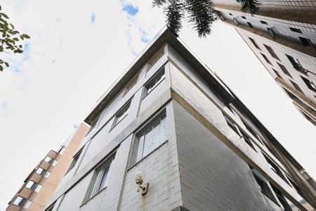 Apartamento para alugar com 184m², 4 quartos e 2 vagas Apartamento para alugar com 184m², 4 quartos e 2 vagasFachada