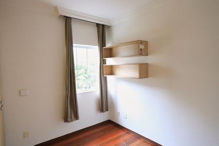 Apartamento para alugar com 184m², 4 quartos e 2 vagas Apartamento para alugar com 184m², 4 quartos e 2 vagasQuarto