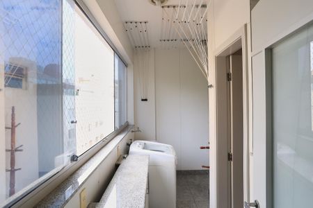 Apartamento para alugar com 184m², 4 quartos e 2 vagas Apartamento para alugar com 184m², 4 quartos e 2 vagasÁrea de Serviço