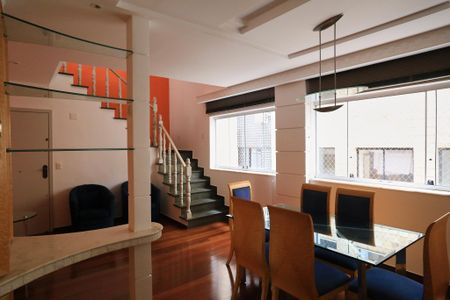 Apartamento para alugar com 184m², 4 quartos e 2 vagas Apartamento para alugar com 184m², 4 quartos e 2 vagasSala