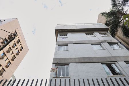 Apartamento para alugar com 184m², 4 quartos e 2 vagas Apartamento para alugar com 184m², 4 quartos e 2 vagasFachada com Plaquinha