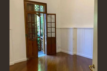 Casa à venda com 3 quartos, 300m² em Jardim America, São Paulo