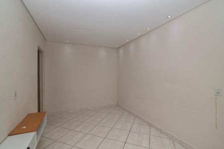Casa para alugar com 68m², 2 quartos e 2 vagas Casa para alugar com 68m², 2 quartos e 2 vagasSala