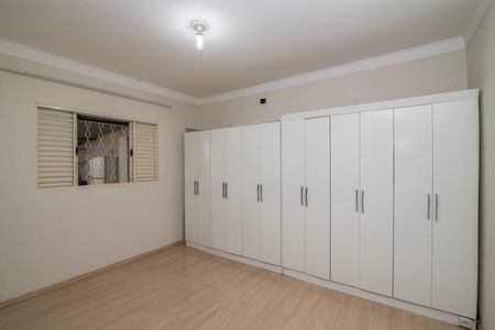 Casa para alugar com 68m², 2 quartos e 2 vagas Casa para alugar com 68m², 2 quartos e 2 vagasQuarto 2