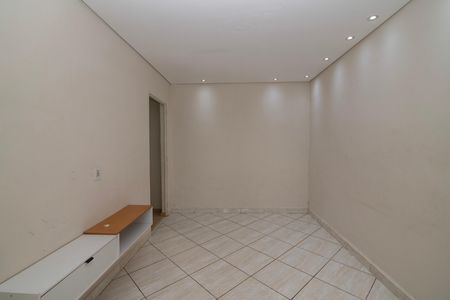 Casa para alugar com 68m², 2 quartos e 2 vagas Casa para alugar com 68m², 2 quartos e 2 vagasSala