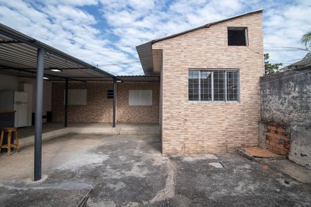 Casa para alugar com 68m², 2 quartos e 2 vagas Casa para alugar com 68m², 2 quartos e 2 vagasÁrea Externa