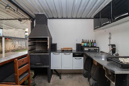 Casa para alugar com 68m², 2 quartos e 2 vagas Casa para alugar com 68m², 2 quartos e 2 vagasChurrasqueira
