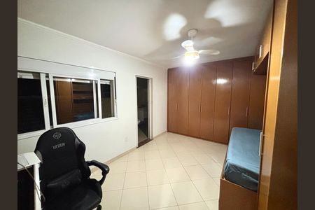 Casa à venda com 100m², 3 quartos e 2 vagas Casa à venda com 100m², 3 quartos e 2 vagasQuarto 1