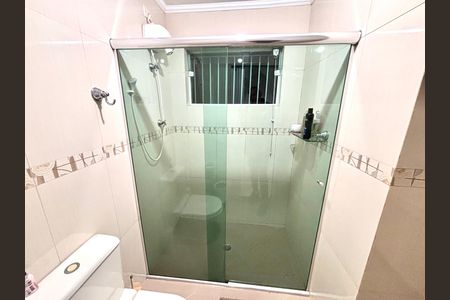 Casa à venda com 100m², 3 quartos e 2 vagas Casa à venda com 100m², 3 quartos e 2 vagasBanheiro 2