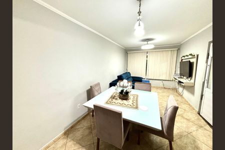 Casa à venda com 100m², 3 quartos e 2 vagas Casa à venda com 100m², 3 quartos e 2 vagasSala de jantar