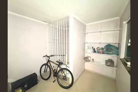 Casa à venda com 100m², 3 quartos e 2 vagas Casa à venda com 100m², 3 quartos e 2 vagasÁrea comum