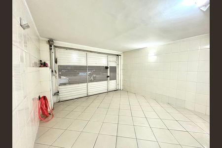 Casa à venda com 100m², 3 quartos e 2 vagas Casa à venda com 100m², 3 quartos e 2 vagasGaragem