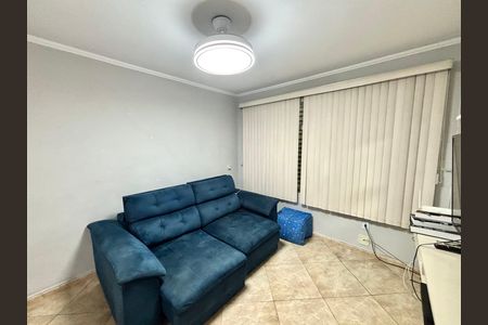 Casa à venda com 100m², 3 quartos e 2 vagas Casa à venda com 100m², 3 quartos e 2 vagasSala