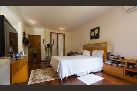 Casa à venda com 4 quartos, 600m² em Jardim Petropolis, São Paulo