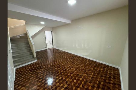 Casa à venda com 3 quartos, 110m² em Cupecê, São Paulo