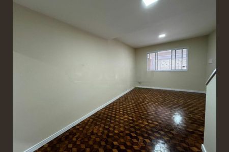 Casa à venda com 3 quartos, 110m² em Cupecê, São Paulo