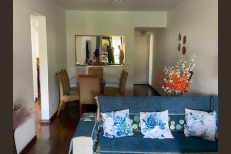 Apartamento à venda com 108m², 3 quartos e 2 vagas Apartamento à venda com 108m², 3 quartos e 2 vagasSala