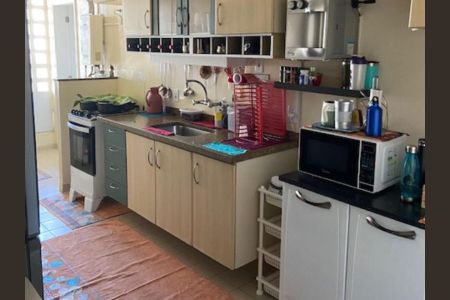Apartamento à venda com 108m², 3 quartos e 2 vagas Apartamento à venda com 108m², 3 quartos e 2 vagasCozinha