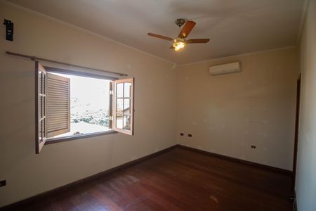 Casa para alugar com 240m², 6 quartos e 2 vagas Casa para alugar com 240m², 6 quartos e 2 vagasSUÍTE