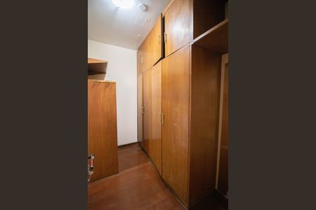 Casa para alugar com 240m², 6 quartos e 2 vagas Casa para alugar com 240m², 6 quartos e 2 vagasSUÍTE
