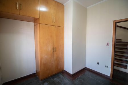 Casa para alugar com 240m², 6 quartos e 2 vagas Casa para alugar com 240m², 6 quartos e 2 vagasQUARTO 5