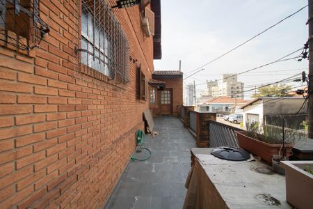Casa para alugar com 240m², 6 quartos e 2 vagas Casa para alugar com 240m², 6 quartos e 2 vagasQUINTAL E ÁREA GOURMET