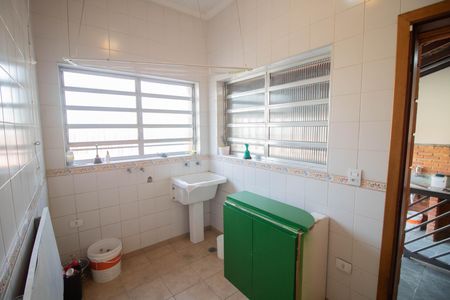 ÁREA DE SERVIÇO de casa à venda com 6 quartos, 240m² em Vila Ester (zona Norte), São Paulo