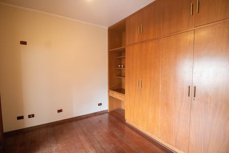 Casa para alugar com 240m², 6 quartos e 2 vagas Casa para alugar com 240m², 6 quartos e 2 vagasQUARTO 4