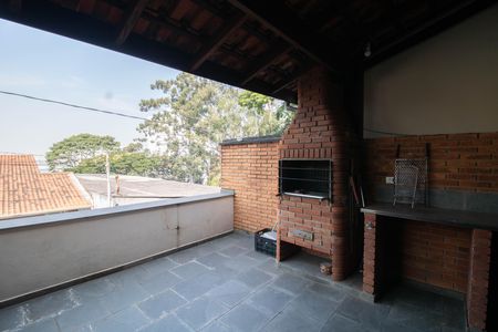 Casa para alugar com 240m², 6 quartos e 2 vagas Casa para alugar com 240m², 6 quartos e 2 vagasQUINTAL E ÁREA GOURMET
